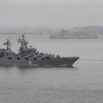 Der Raketenkreuzer Warjag der Marine Russlands.