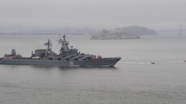 Der Raketenkreuzer Warjag der Marine Russlands.