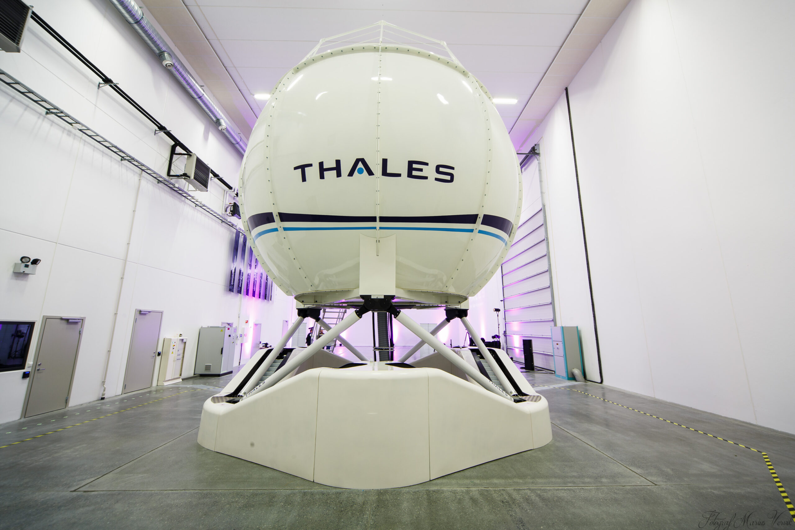 Thales liefert acht Full Flight-Simulatoren an Airbus Helicopters um die H145M-Pilotinnen und Piloten der Bundeswehr auszubilden