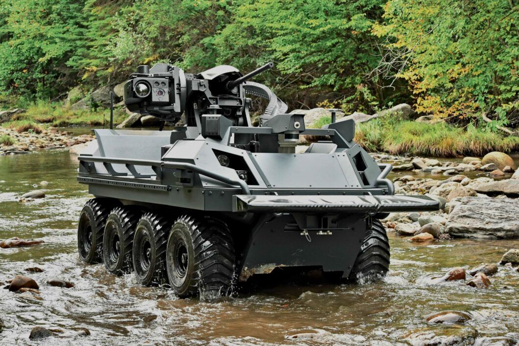 Jedes Mission Master SP A-UGV von Rheinmetall nutzt das Rheinmetall PATH Autonomy-Kit (A-Kit), ein von Rheinmetall Canada entwickeltes Navigationssystem, das eine autonome Bewegung und Missionsplanung für Fahrzeuge ermöglicht.