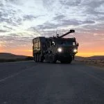 SIGMA ist eine selbstfahrende Haubitze im Kaliber 155 mm mit einem Rohr von 52 Kalibern Länge.