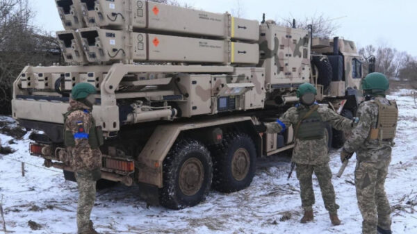 Das Luftverteidigungssystem IRIS-T SLM sichert die Menschen in der Ukraine.