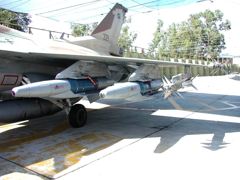 SPICE 1000 wiegt etwa 500 kg und bietet eine Reichweite von 100 km für Fernangriffe.