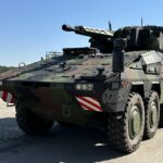 Am 2. Mai 2024 wurde auf dem Gelände von Rheinmetall in Unterlüß der erste Schwere Waffenträger Infanterie an die Bundeswehr übergeben. Im Verteidigungsetat 2025 sind für die Beschaffung Radpanzer Mittlere Kräfte 1,1 Milliarden Euro vorgesehen.