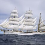 Das Segelschulschiff GORCH FOCK unter Vollsegel auf der Auslandsausbildungsreise auf dem Atlantik.