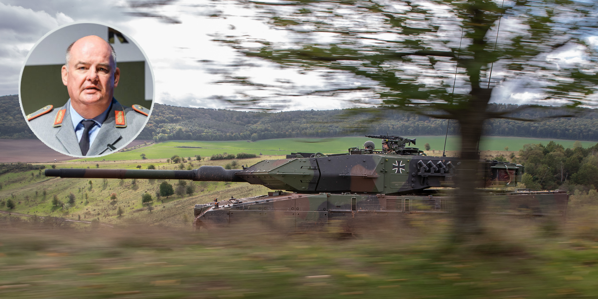 Beschaffung: Soldaten vom Panzerbataillon 393 fahren mit dem neuen Kampfpanzer Leopard 2A7V durch das Gelände. Sowie ein Bild von Brigadegeneral Jürgen Schmidt.