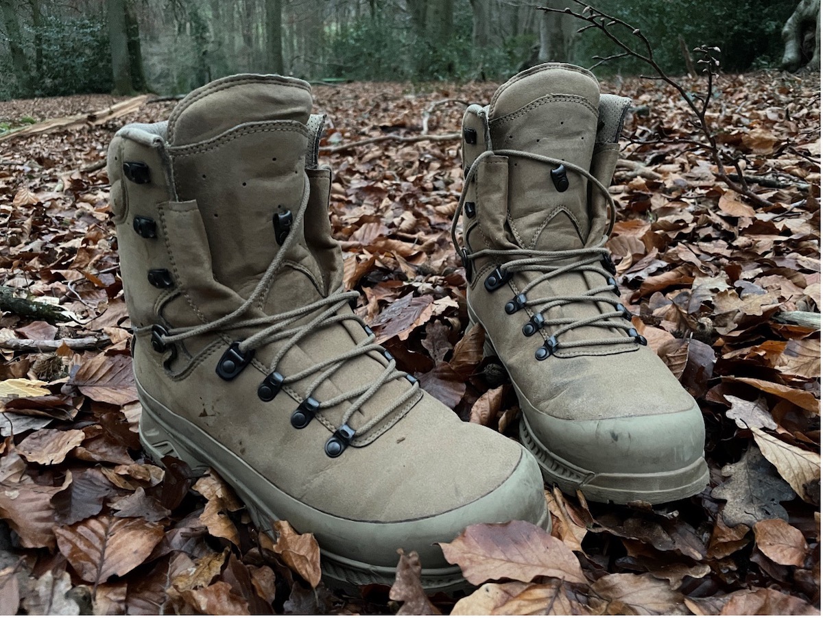 Kampfstiefel von Meindl mit dem neun Obermaterial EXTRAGUARD von Gore. Was hier aussieht wie ein Rauleder ist in Wahrheit ein Kunstmaterial. (Foto: AF)