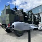 In Erding wurden gestern bei der Tech-Show MEGA die Weichen für die zukünftigen Systeme der Heeresflugabwehr gestellt. Der Fokus lag dabei auf Lösungen zur Bekämpfung von Drohnen.