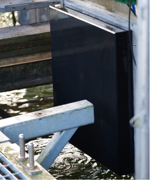 Thales 76Nano-Sonarpanel bei Tests.