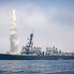 Start eines Tomahawk-Marschflugkörpers von See.