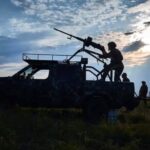 7 Millionen Hrywnja sollen die ukrainischen Kampfbataillone erhalten, um sie flexibel und schnell in Ausrüstungen wie Fahrzeuge zu investieren.