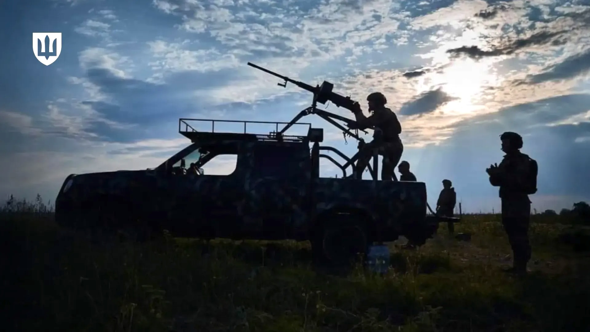 7 Millionen Hrywnja sollen die ukrainischen Kampfbataillone erhalten, um sie flexibel und schnell in Ausrüstungen wie Fahrzeuge zu investieren.