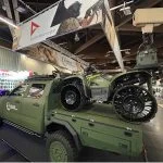 Das MV.1 von Volkswagen mit dem Logisticmodule und einem Quad auf der Enforce Tac. Gezeigt wurde das Fahrzeug am Stand von D.E.S. Defense (Diederich Engineering Systems).
