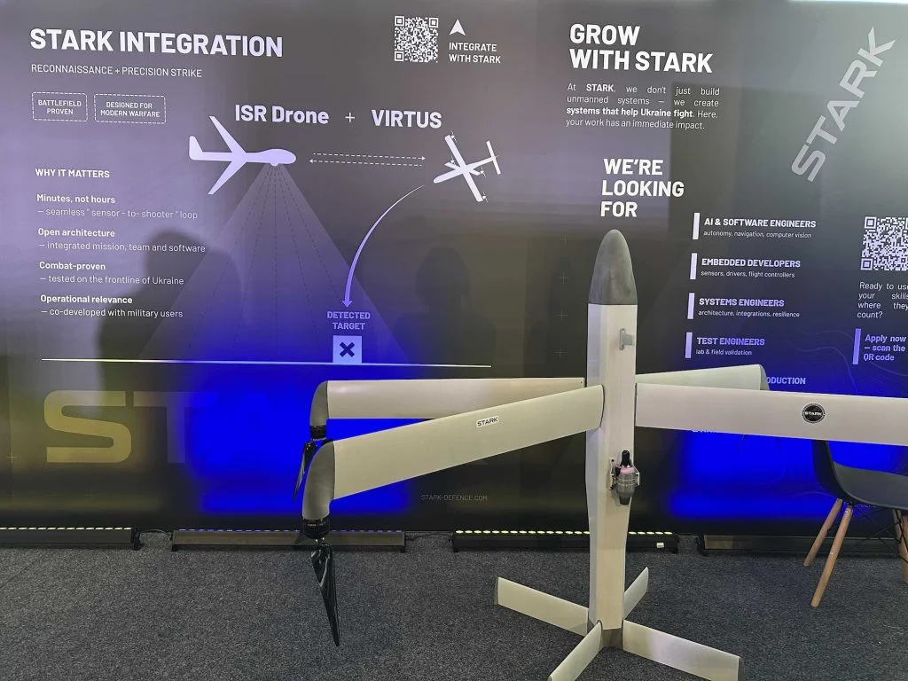 Die Loitering Munition Virtus von Stark beim von Brave1 veranstalteten Defense Tech Valley in Lwiw im September 2025.