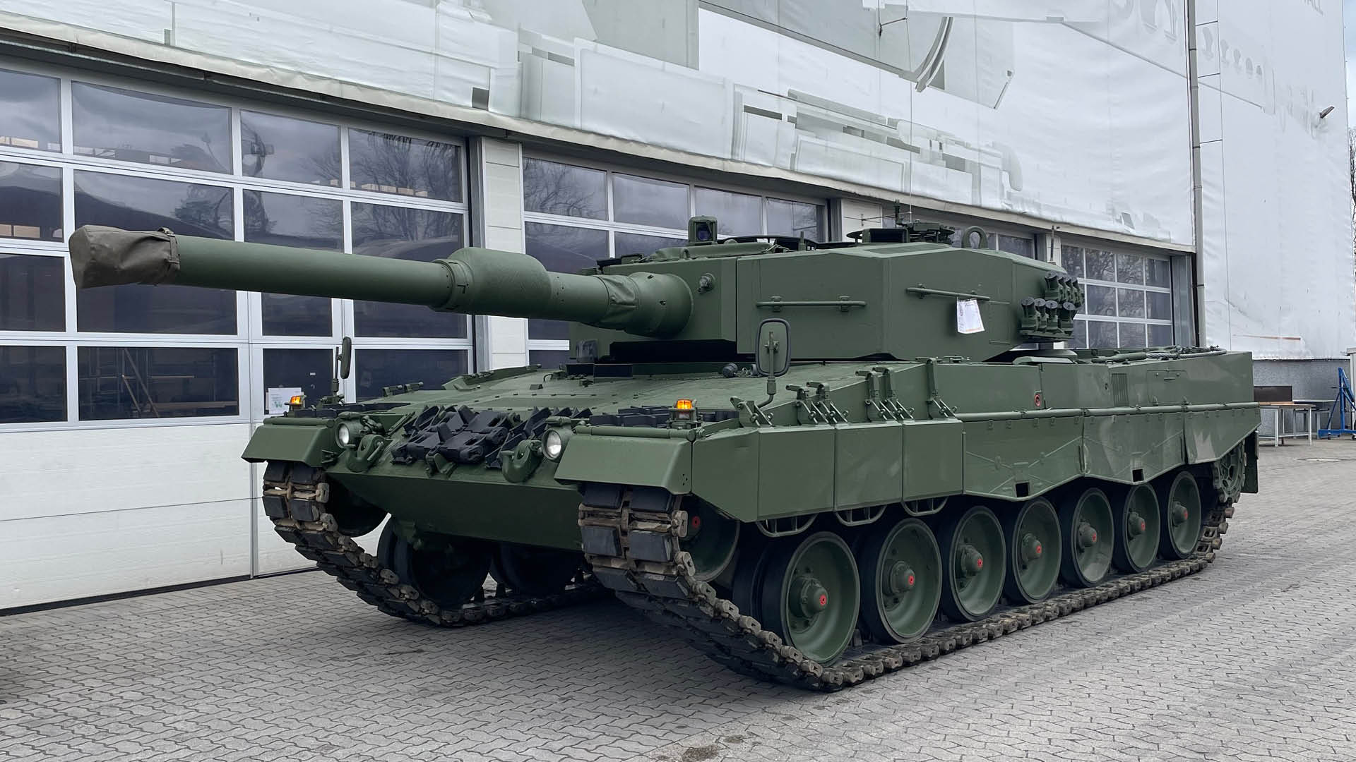 Tschechien will Panzerwartung von Rheinmetall : Leopard 2A4 CZ