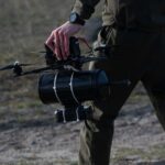 Unsichtbare Bedrohung am Boden: NATO sucht Innovationen gegen lichtwellenleitergesteuerte FPV-Drohnen.