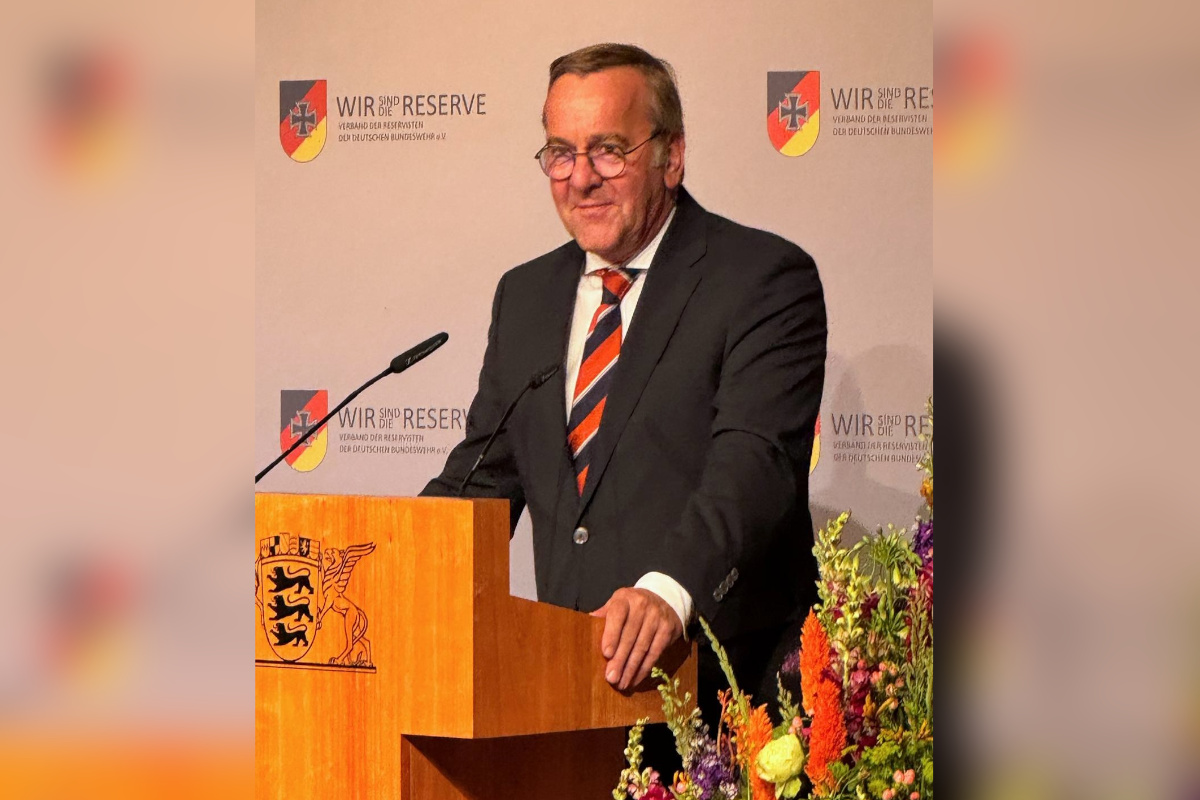 Bundesminister der Verteidigung Boris Pistorius spricht beim Parlamentarischen Abend des Reservistenverbandes.