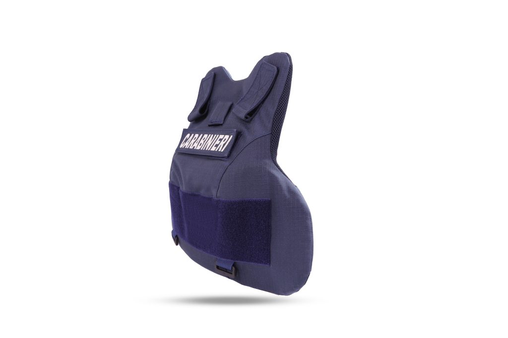 Die speziell für Frauen entwickelten Schutzwesten von SOURCE werden europaweit von Polizei- und Militärkräften eingesetzt.