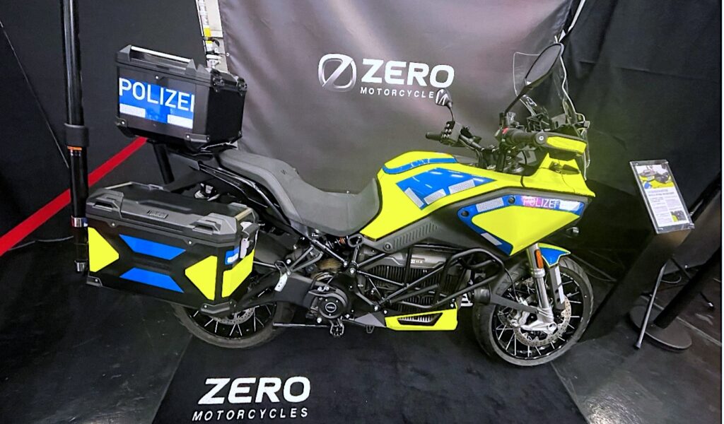 Das neue ZERO DSR/X wurde bei der INTERMOT in der Polizei-Ausführung gezeigt.