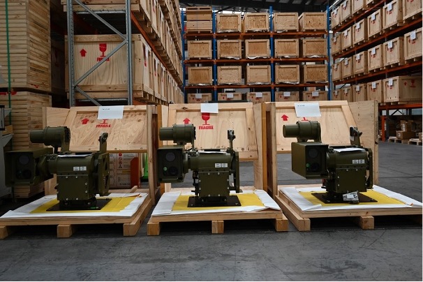 Das australische Unternehmen Electro Optic Systems Pty Ltd (EOS) hat einen Vertrag über die Lieferung von fernbedienbaren Waffenstationen (Remote Weapon Systems, RWS) an ein nicht näher genanntes westeuropäisches Land bekannt gegeben.
