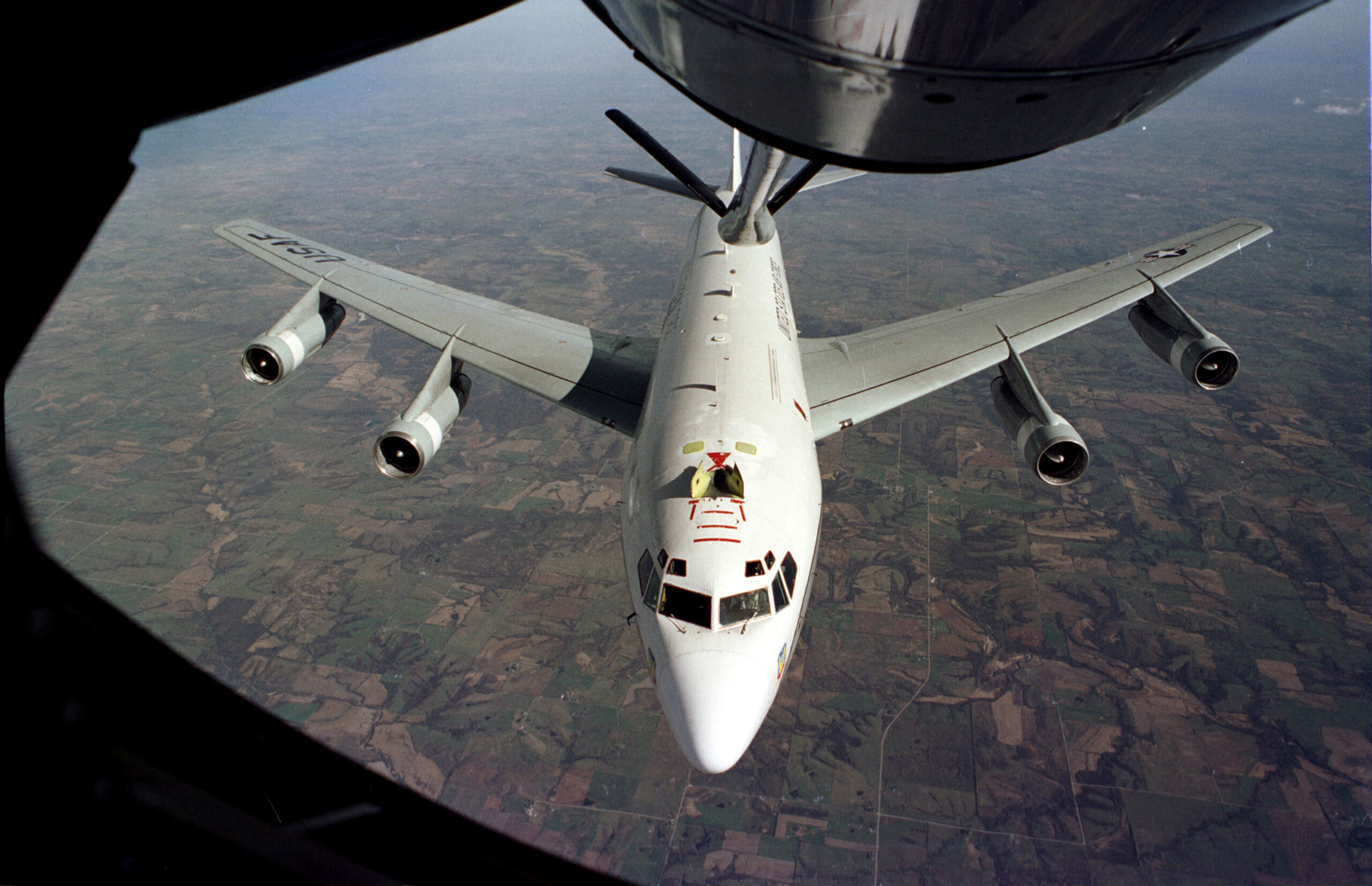 Schnüffelflüge: Das Flugzeug WC-135W Constant Phoenix sammelt Partikel und gasförmige Rückstände aus den zugänglichen Regionen der Atmosphäre zur Unterstützung des Vertrags über das Verbot von Kernwaffenversuchen in der Atmosphäre, im Weltraum und unter der Erde von 1963. (Foto der US-Luftwaffe)