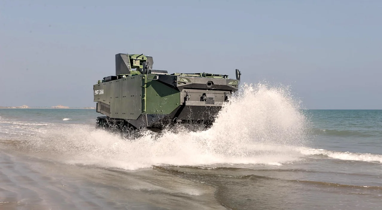 Auch mit an der Ostsee bei Steadfast Dart 2026: das gepanzerte amphibische Angriffsfahrzeuge ZAHA aus der Türkei.