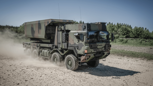 Rheinmetall und Lockheed Martin präsentieren das GMARS-System bei internationaler Tagung zu Langstrecken-Präzisionsfeuer.
