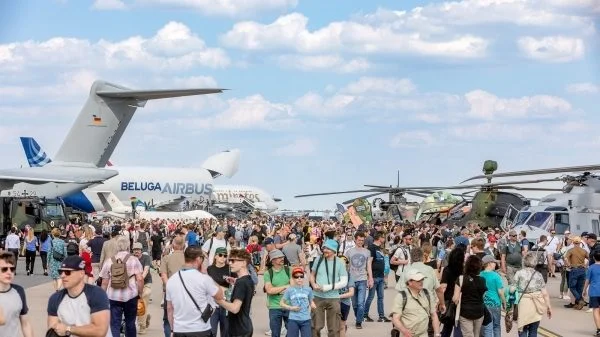 Rund 100 Fluggeräte auf der ILA 2026.