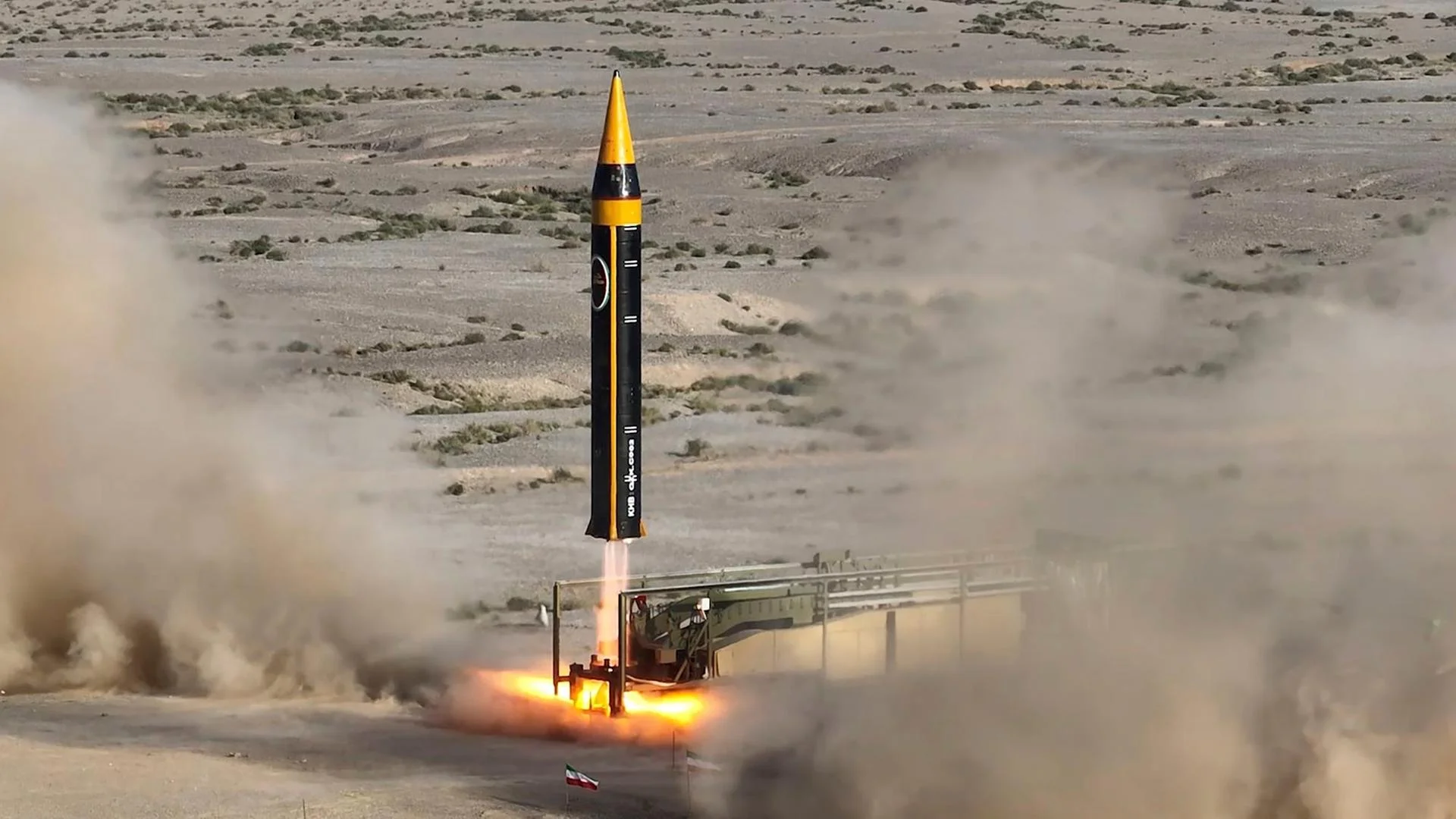 Die Huthis beschossen Israel in der Vergangenheit auch schon aus dem Jemen mit der iranischen Mittelstreckenrakete Khorramschahr.