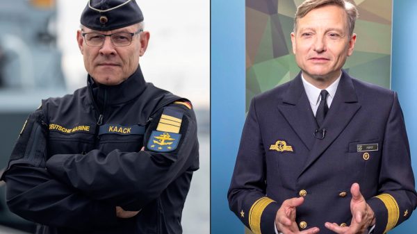 Nachfolger von Vizeadmiral Kaack (l.) als Inspekteur der Marine soll Konteradmiral Wilhelm Tobias Abry werden. Hier noch im Dienstgrad Flotillenadmiral.