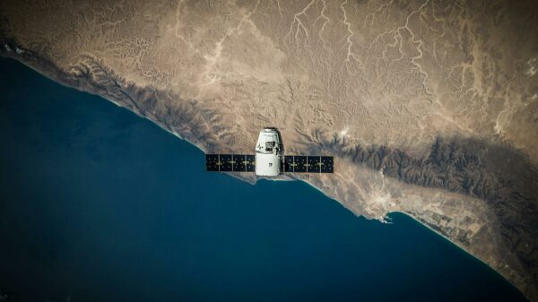 Um sich im Orbit aktiv zu bewegen, werden orbitale Antriebstechnologien benötigt. Das Raumschiff Dragon von SpaceX ist hier nur eines von vielen Beispielen, die im Orbit unterwegs sind.