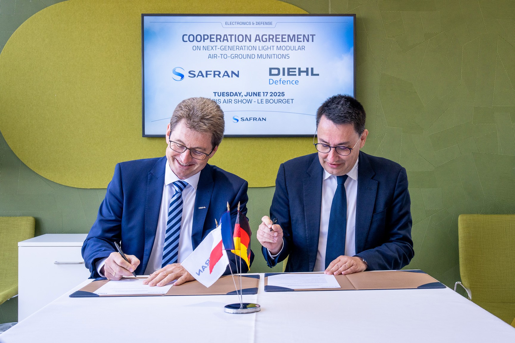 Luft-Boden-Munition – Diehl Defence und Safran unterzeichnen Kooperationsvertrag