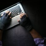 Neue Studie zum Schweizer Cyberspace schätzt die Anzahl der potenziellen Schwachstellen, welche Kriminelle ausnutzen könnten bei über 2.5 Millionen.