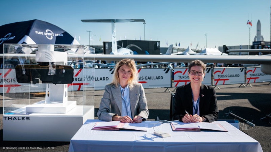 Luftüberwachungsdrohne: Thales und Turgis Gaillard entwickeln Luftüberwachungslösung auf Basis der Drohne AAROK MALE und des Radars AirMaster S.